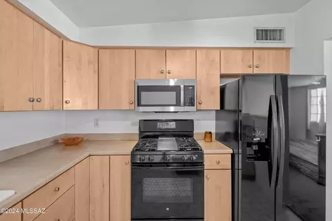 Kitchen - 6337 E Baylor Dr, Tucson, AZ 85710 photo 2 of 4