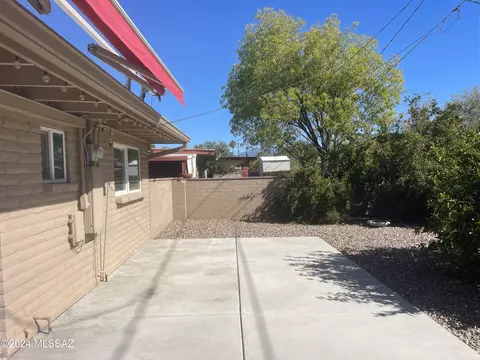 Exterior - 7316 E 35th St, Tucson, AZ 85710 photo 3 of 3