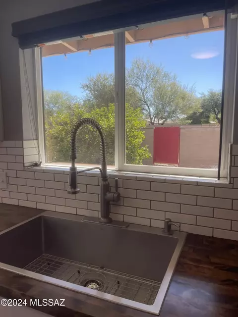 Kitchen - 7316 E 35th St, Tucson, AZ 85710 photo 3 of 4