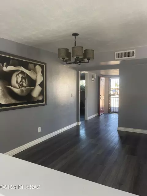 Entry Way - 7316 E 35th St, Tucson, AZ 85710 photo 1 of 1