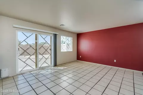 Living - 888 E Robert Hansen Dr, Tucson, AZ 85706 photo 5 of 5