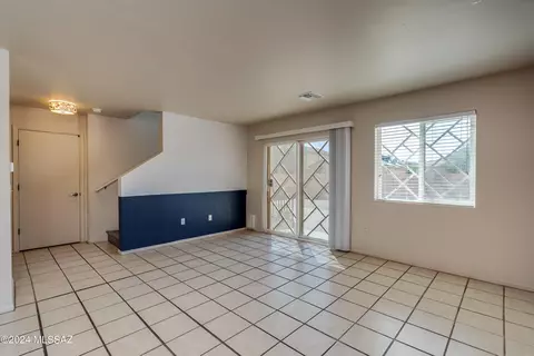 Living - 888 E Robert Hansen Dr, Tucson, AZ 85706 photo 2 of 5