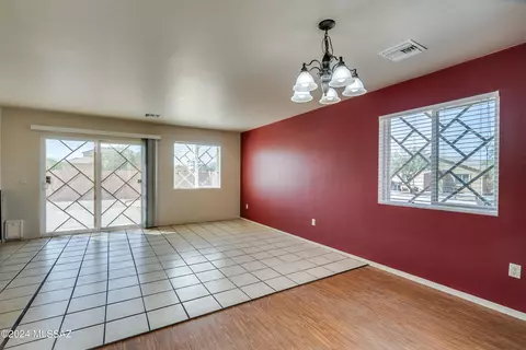 Living - 888 E Robert Hansen Dr, Tucson, AZ 85706 photo 1 of 5