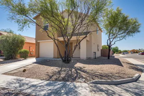 Exterior - 888 E Robert Hansen Dr, Tucson, AZ 85706 photo 3 of 9