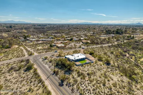 8281 E Cloud Rd, Tucson, AZ 85750 photo 11