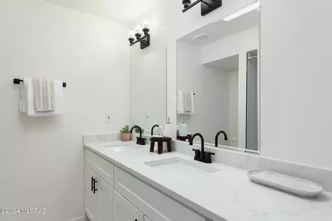 8281 E Cloud Rd, Tucson, AZ 85750 photo 27