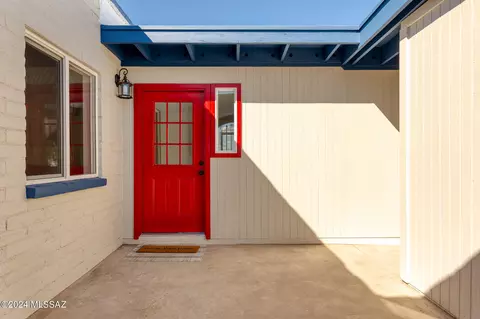 8281 E Cloud Rd, Tucson, AZ 85750 photo 4