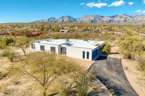 8281 E Cloud Rd, Tucson, AZ 85750 photo 3