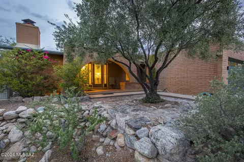 3827 E Marble Peak Pl, Tucson, AZ 85718
