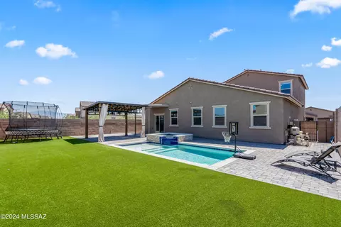 10548 Vandever Dr, Marana, AZ 85653