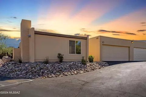 7080 E Calle Malaga, Tucson, AZ 85715