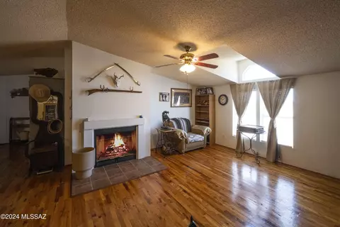 14655 W Red Feather Ln, Marana, AZ 85653