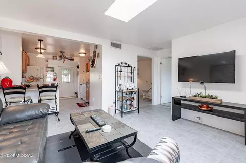 251 S A S Paseo Cerro, Green Valley, AZ 85614