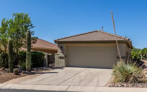 13581 N Holly Grape Dr, Marana, AZ 85658