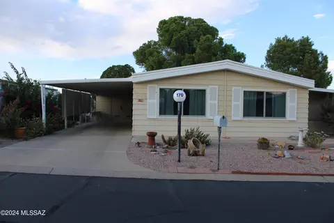 170 W Olive Dr, Green Valley, AZ 85614
