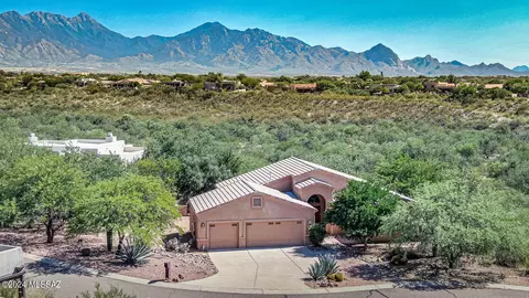 792 E Vault Mine Ct, Green Valley, AZ 85614