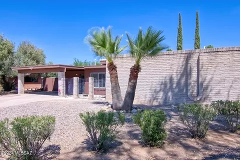 7821 E Clarence Pl, Tucson, AZ 85715