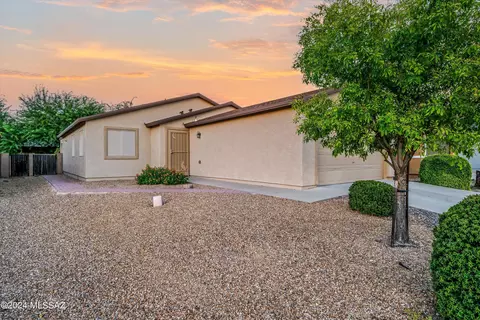 Exterior - 5027 E Fishhook Ct, Tucson, AZ 85756 photo 2 of 7