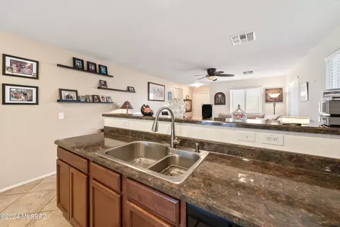 Kitchen - 5027 E Fishhook Ct, Tucson, AZ 85756 photo 1 of 6