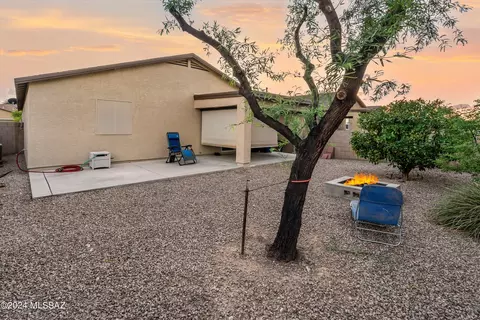 Exterior - 5027 E Fishhook Ct, Tucson, AZ 85756 photo 6 of 7