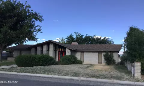 911 S Encanto St, Willcox, AZ 85643 photo 2