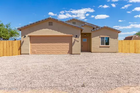 9749 S Spider Rock Rd, Vail, AZ 85641