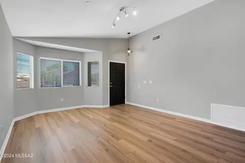 484 E Greg Rock Rd, Vail, AZ 85641 photo 9