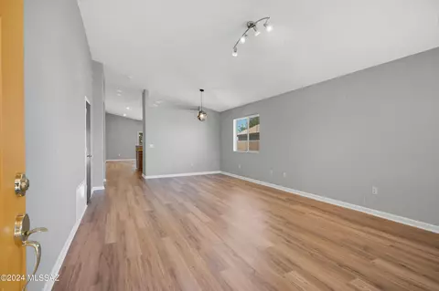 484 E Greg Rock Rd, Vail, AZ 85641 photo 7