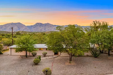 6925 E Potawatami Dr, Tucson, AZ 85715