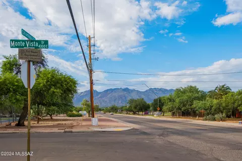 2861 N Columbus Blvd #52, Tucson, AZ 85712