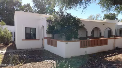 145 S Paseo Pena #A, Green Valley, AZ 85614