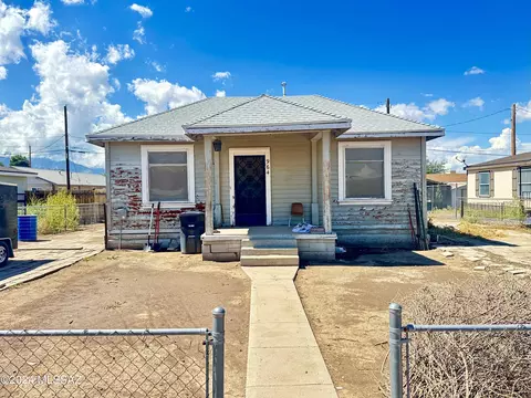 964 S 12th Ave, Safford, AZ 85546