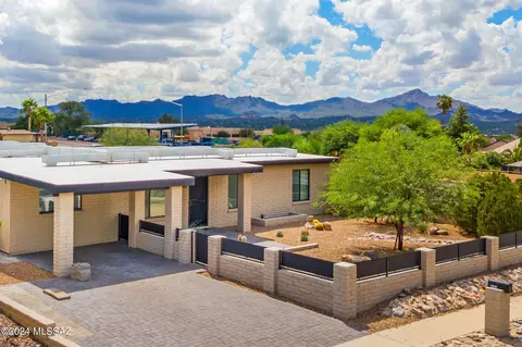 4185 W Sandarac St, Tucson, AZ 85741