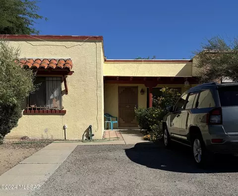 2763 Oakenshield Way S, Tucson, AZ 85730