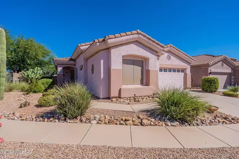 83 E Calle De La Semilla, Green Valley, AZ 85614