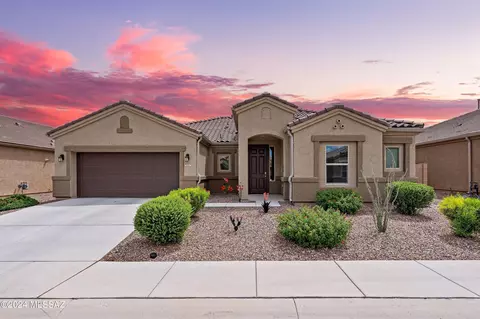 8909 W Curzon Rd, Marana, AZ 85653