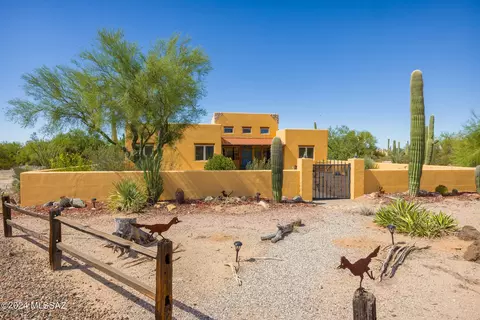 4975 N Old West Rd, Tucson, AZ 85743