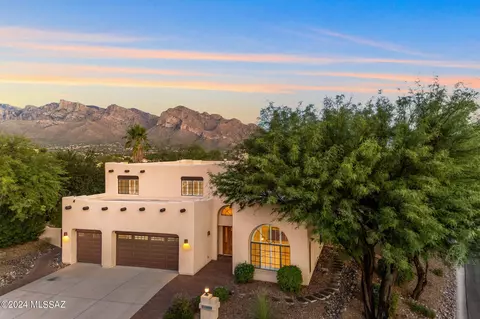 10590 N Thunder Hill Pl, Tucson, AZ 85737