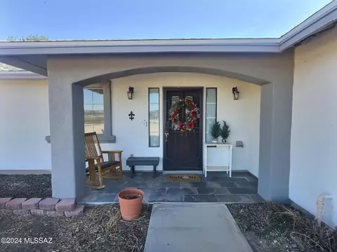 1299 E Diamondback Dr, Benson, AZ 85602 photo 2