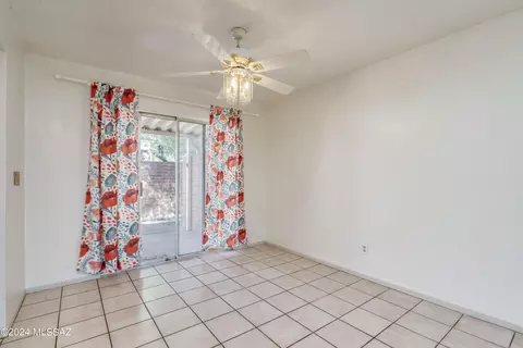 Dining - 957 Va Terrado, Tucson, AZ 85710 photo 2 of 2