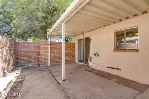 Exterior - 957 Va Terrado, Tucson, AZ 85710 photo 7 of 9