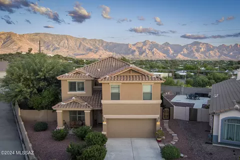 60573 E Blackcrest Loop, Tucson, AZ 85739 photo 2