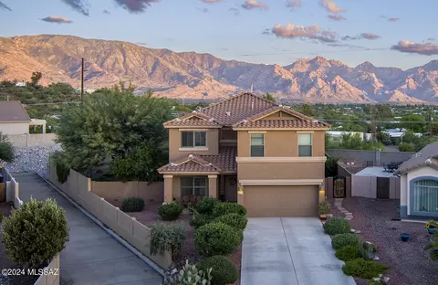 60573 E Blackcrest Loop, Tucson, AZ 85739 photo 4