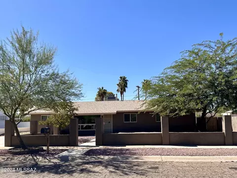 6426 E Fordham Dr, Tucson, AZ 85710