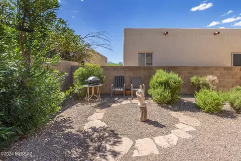 Exterior - 1508 E Painted Colt Loop, Tucson, AZ 85719 photo 6 of 13