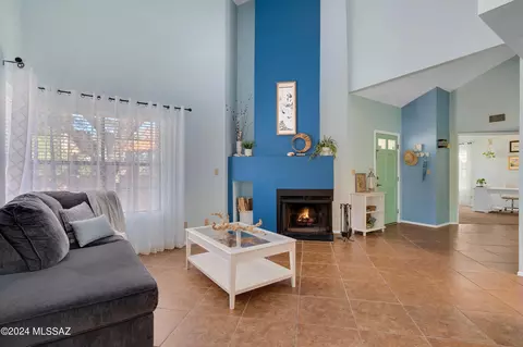 7754 E Via Ventana Norte, Tucson, AZ 85750