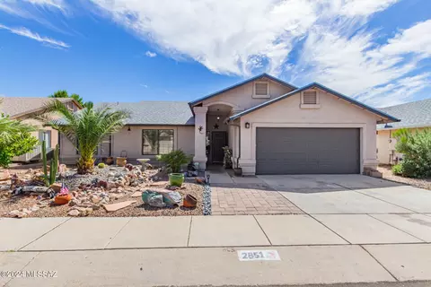 2851 W Woodview Crest Dr, Tucson, AZ 85742