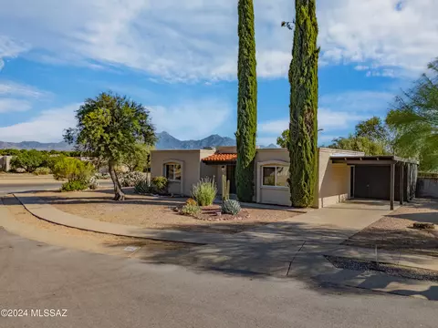 1884 S Abrego Dr, Green Valley, AZ 85614