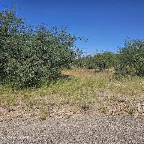 1560 Pinguinos Ct #6, Rio Rico, AZ 85648