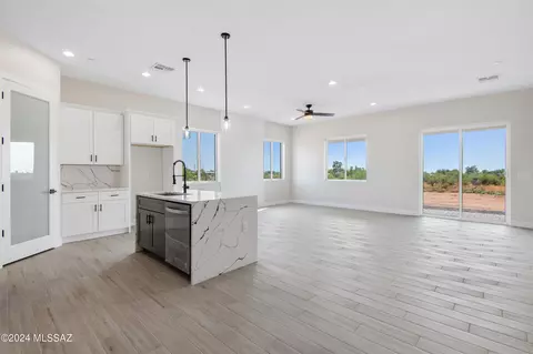 Living - 13609 E Garigans Gulch, Vail, AZ 85641 photo 1 of 5